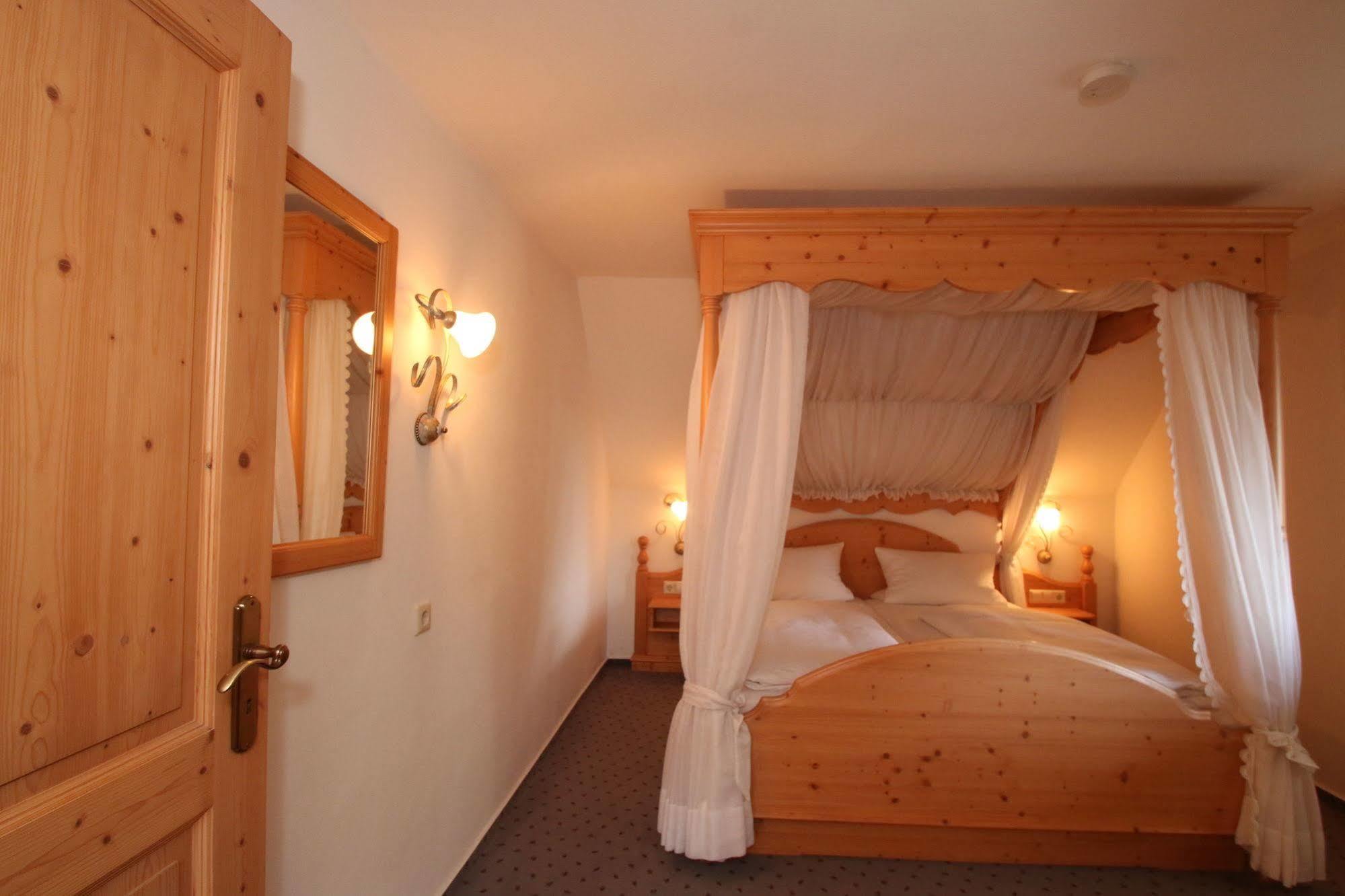 Hotel Landgasthof Adler Altenrond Экстерьер фото